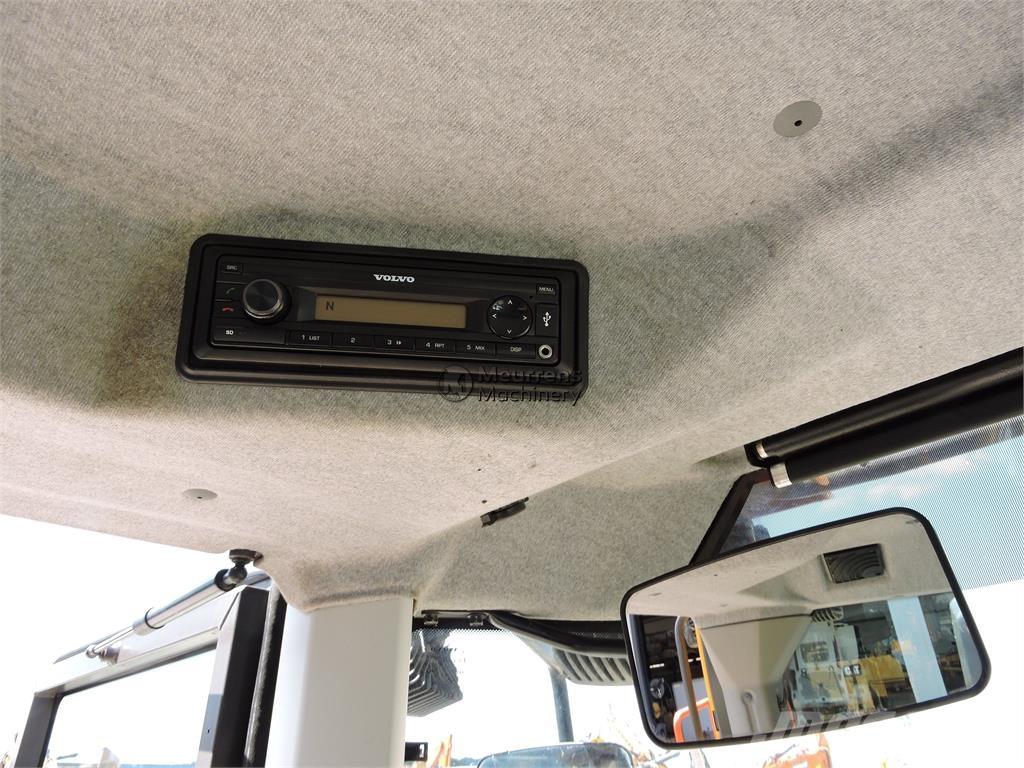 Volvo L120H Фронтальные погрузчики