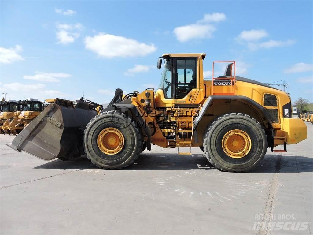 Volvo L220H Фронтальные погрузчики