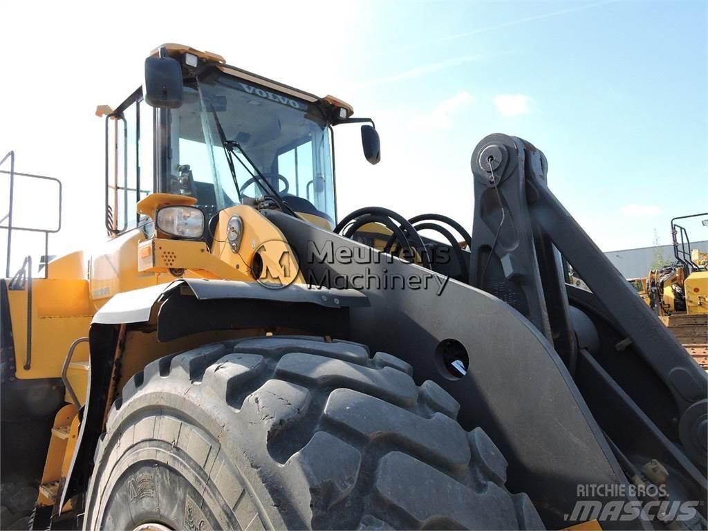 Volvo L220H Фронтальные погрузчики