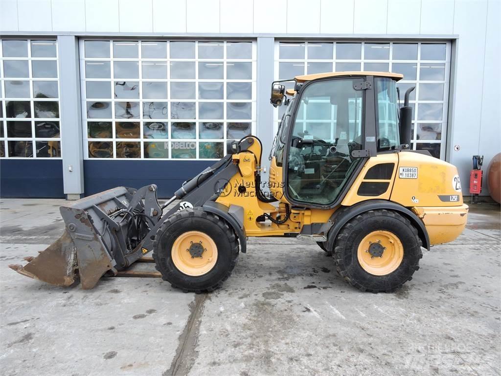 Volvo L25F Фронтальные погрузчики