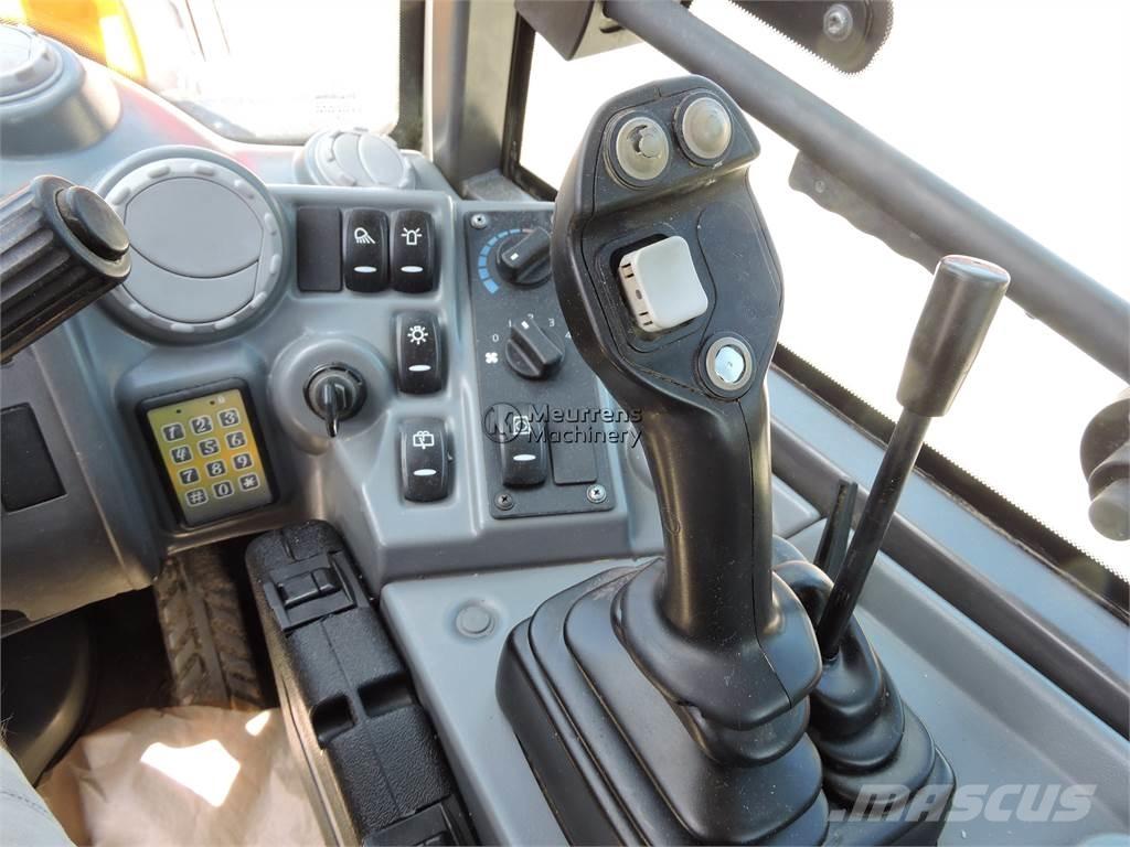 Volvo L25F + FORK Фронтальные погрузчики