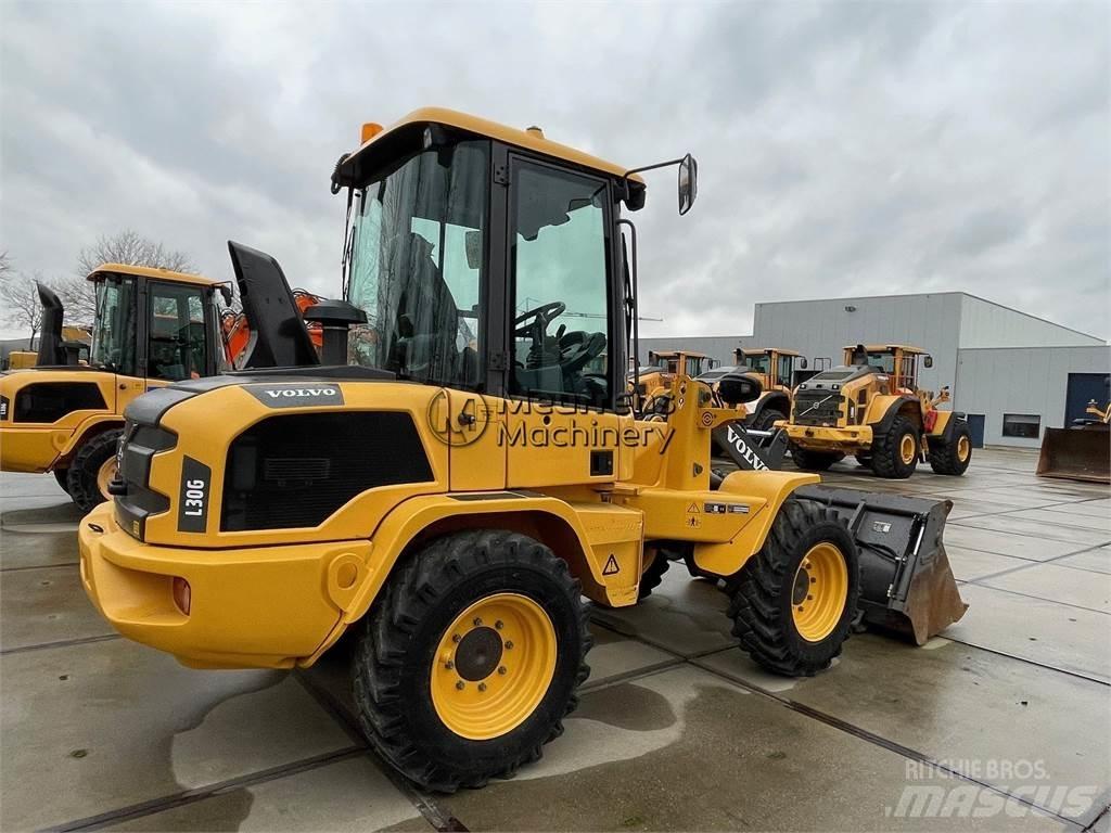 Volvo L30G Фронтальные погрузчики