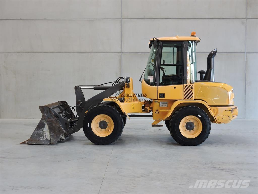 Volvo L30G Фронтальные погрузчики