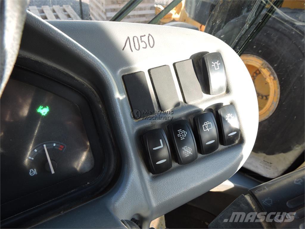 Volvo L30G Фронтальные погрузчики