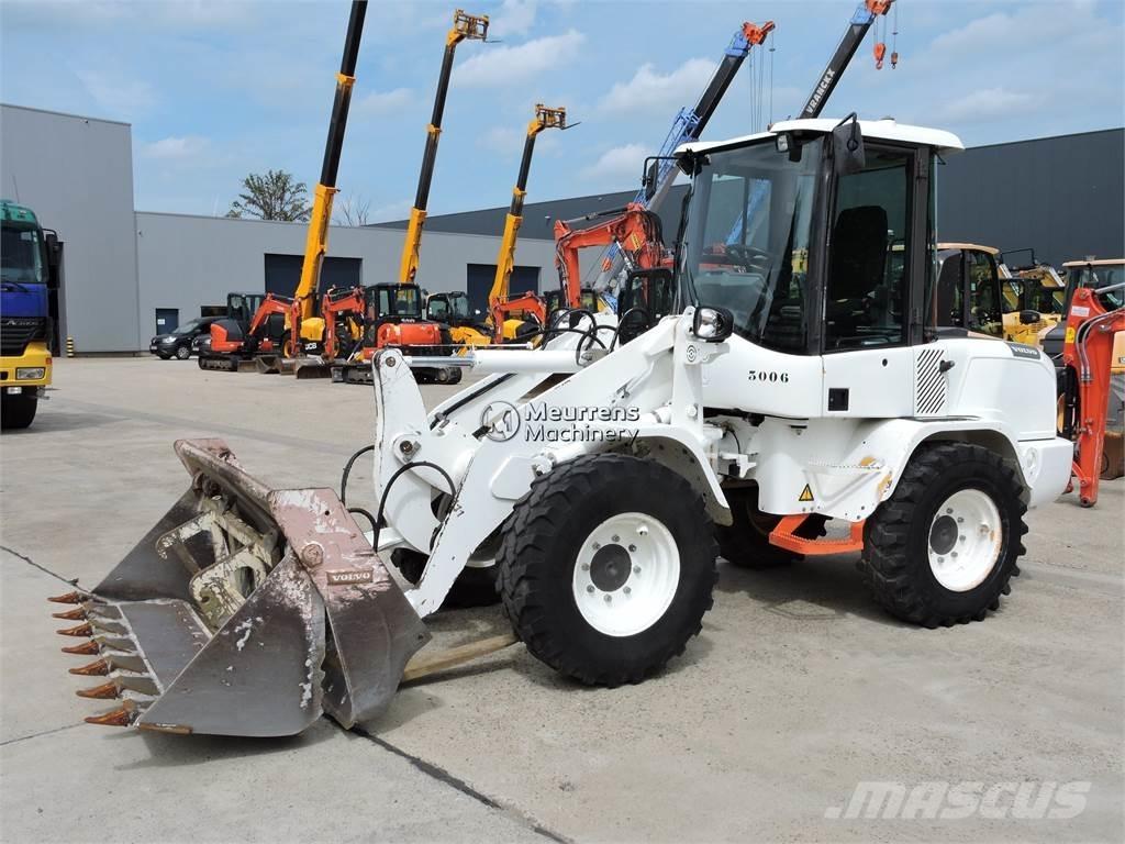 Volvo L30G + FORK Фронтальные погрузчики