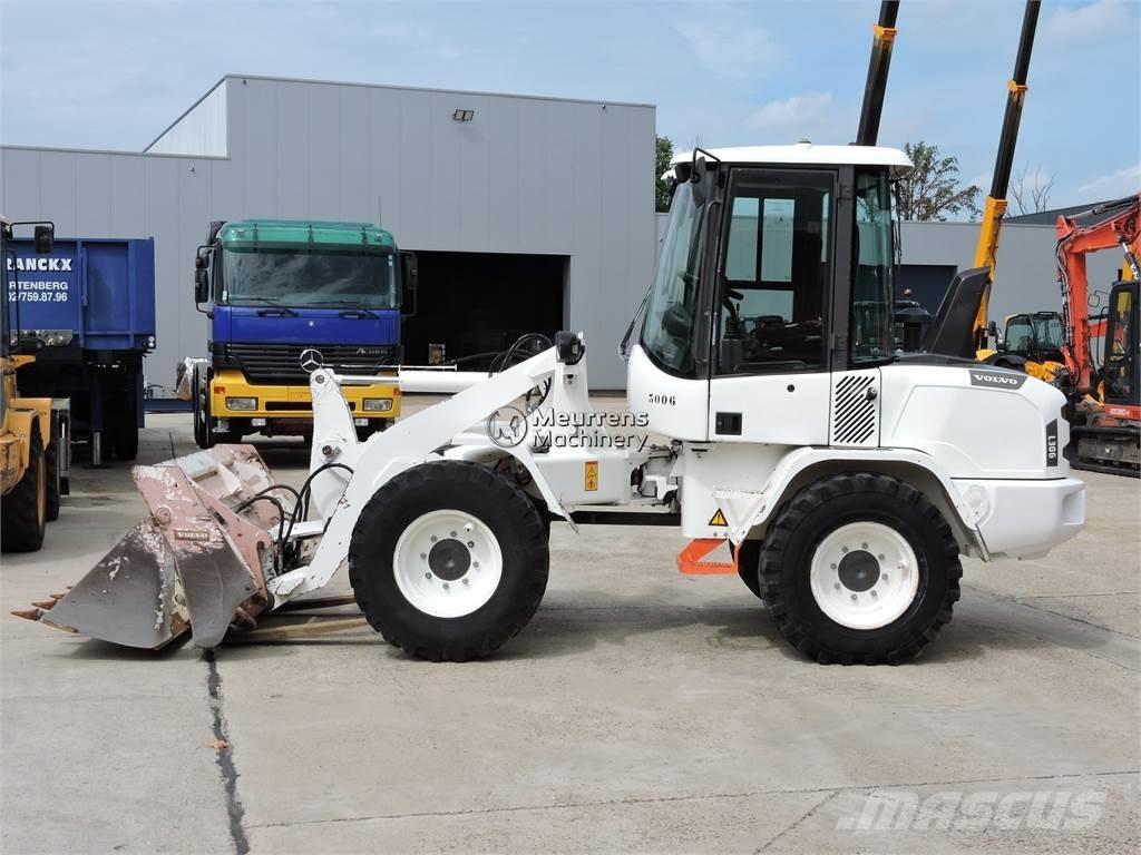 Volvo L30G + FORK Фронтальные погрузчики