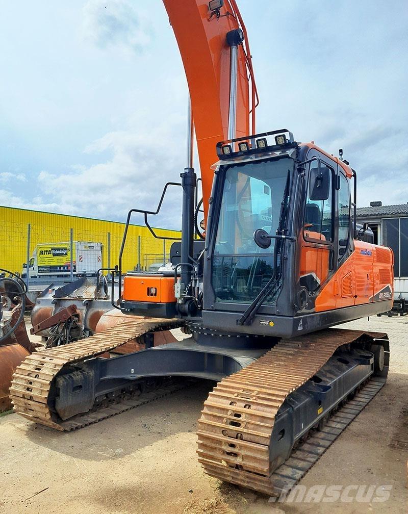 Develon DX 225 LC-7 Гусеничные экскаваторы