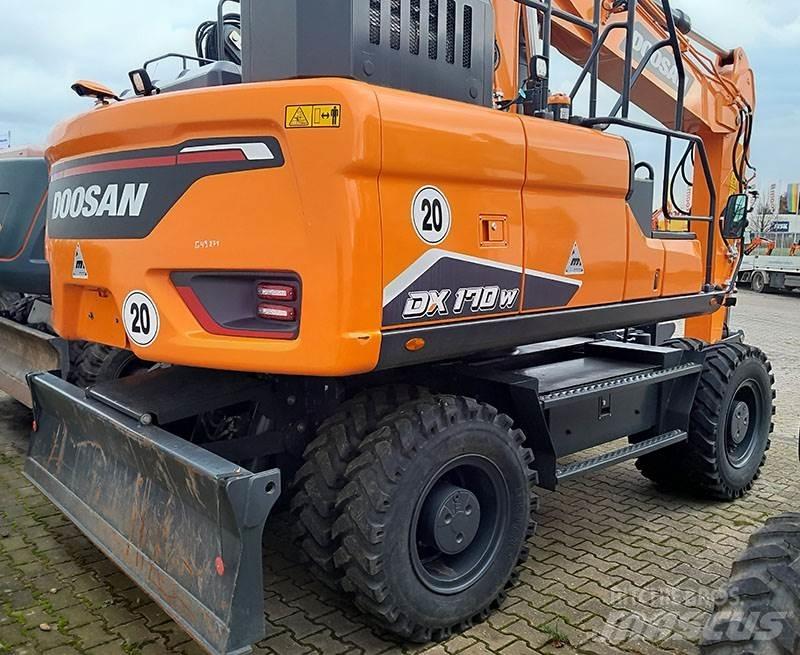 Doosan DX 170 W-7 Колёсные экскаваторы