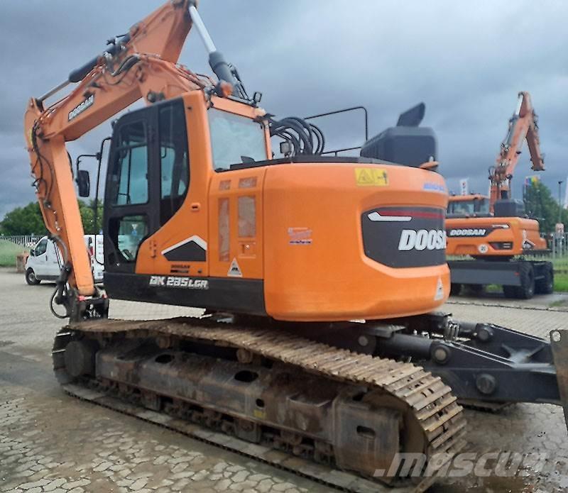 Doosan DX 235 LCR-7 Гусеничные экскаваторы