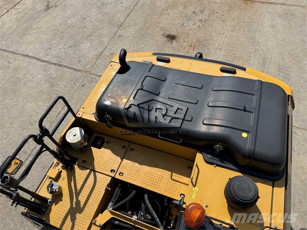 CAT 323 EL Гусеничные экскаваторы