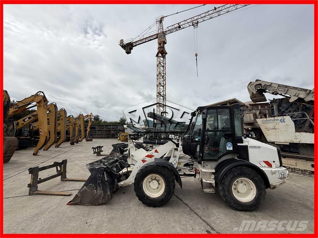 CAT 908 M Фронтальные погрузчики