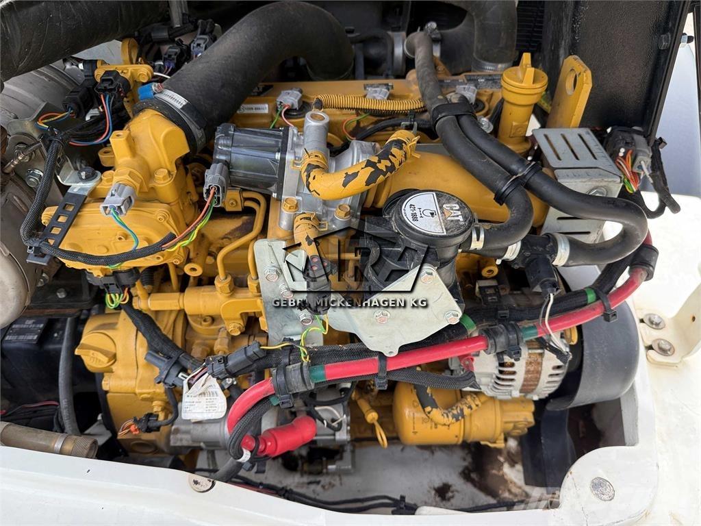 CAT 908 M Фронтальные погрузчики