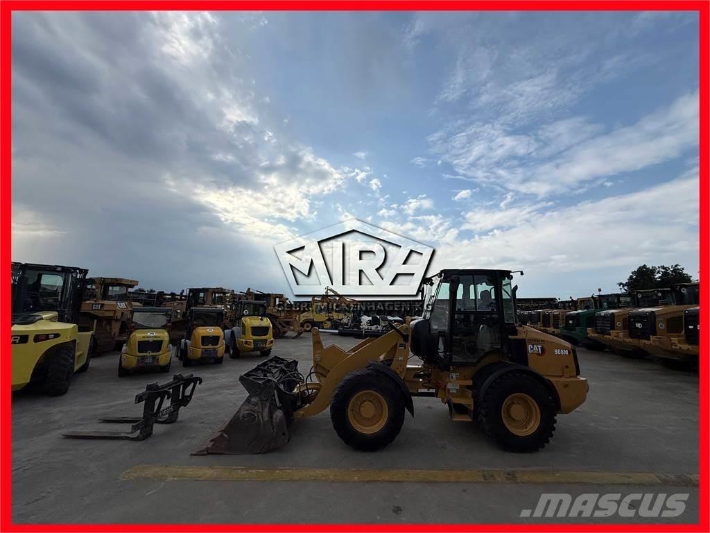 CAT 908M Фронтальные погрузчики