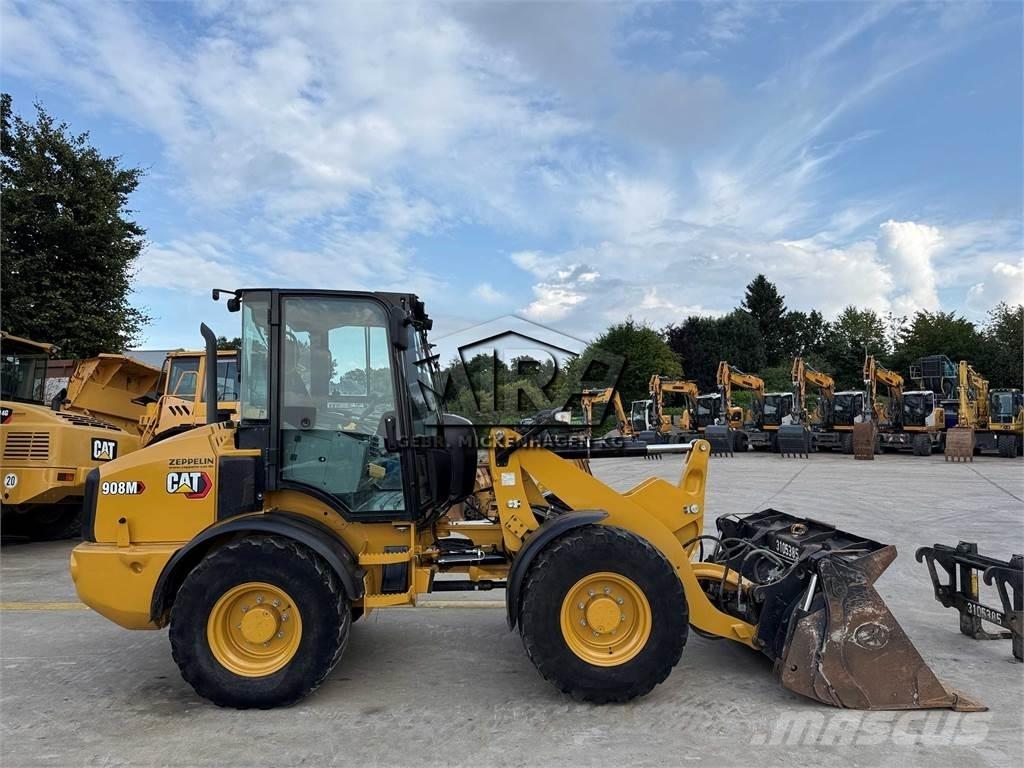 CAT 908M Фронтальные погрузчики
