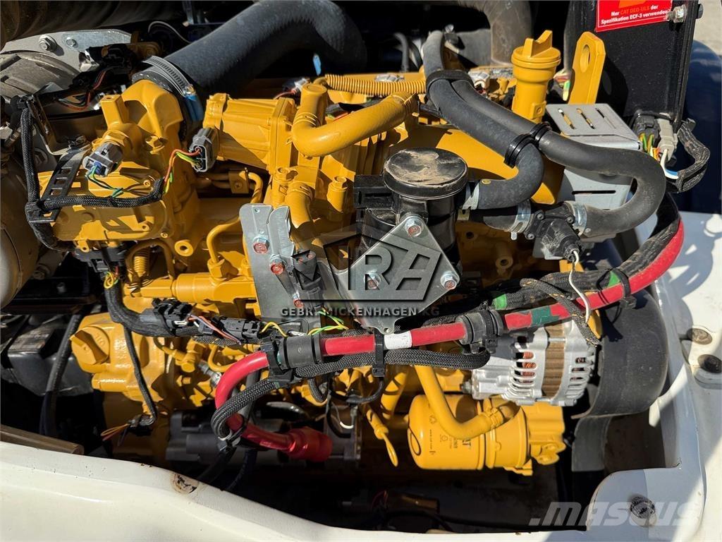 CAT 908M Фронтальные погрузчики