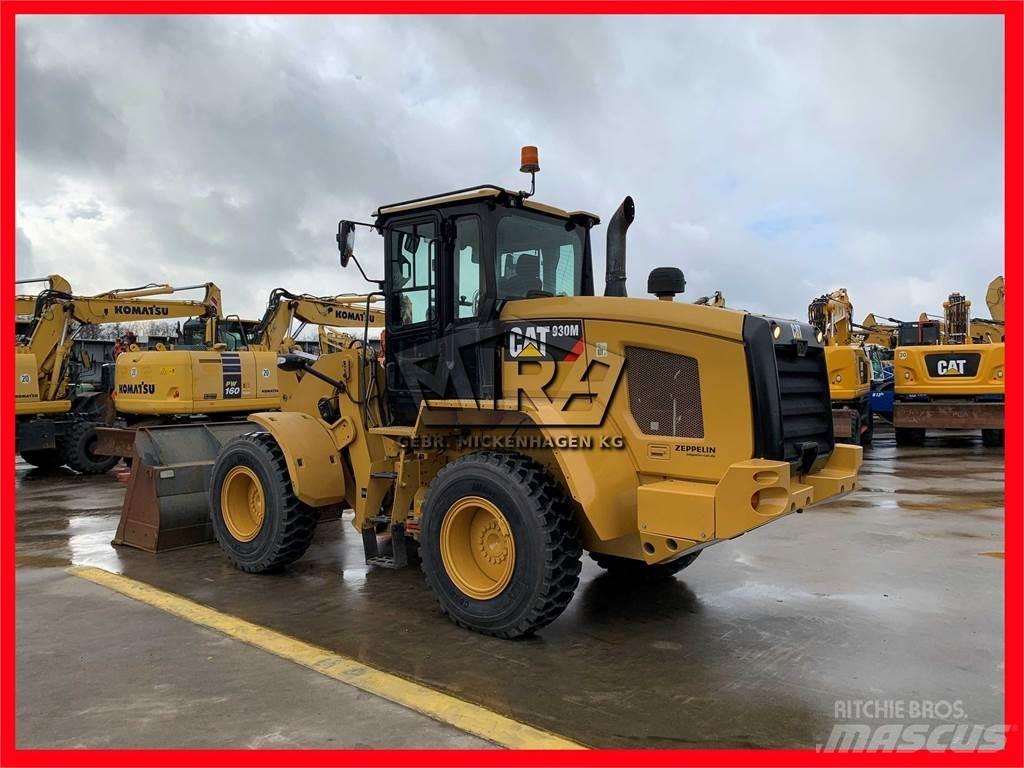 CAT 930M Фронтальные погрузчики