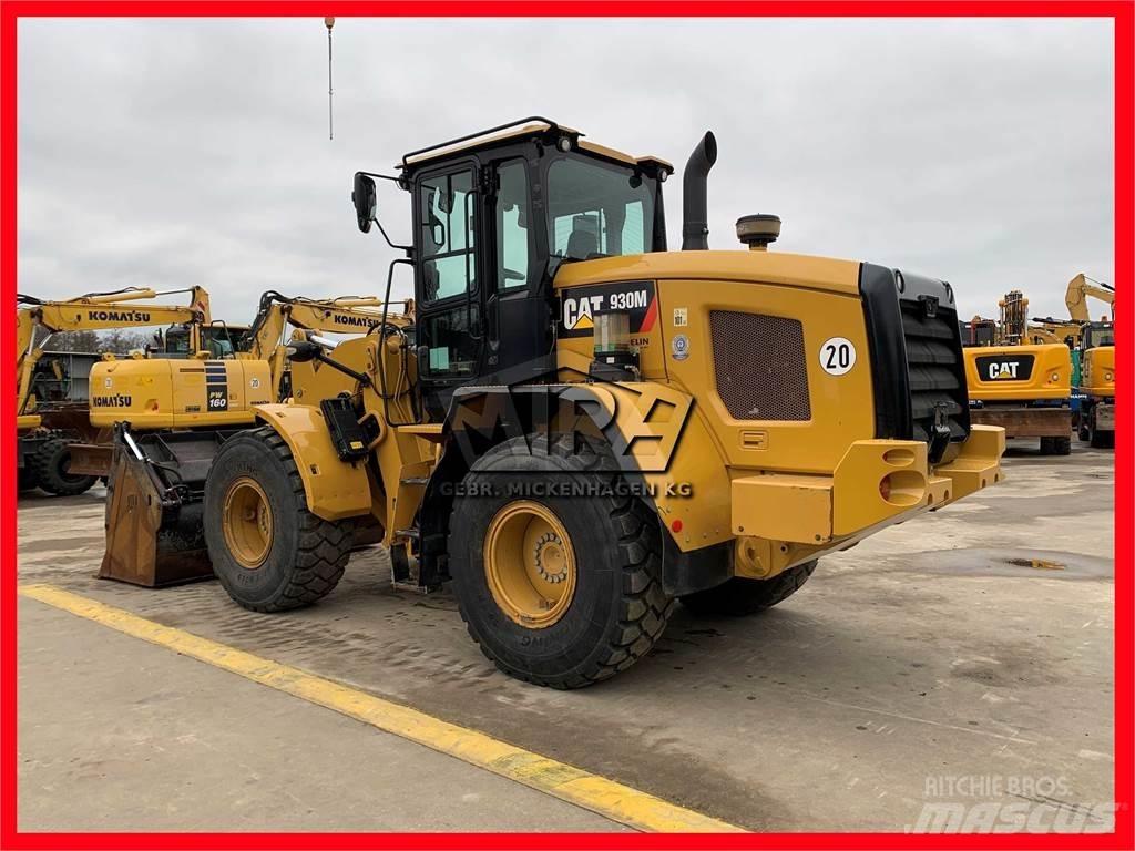 CAT 930M Фронтальные погрузчики
