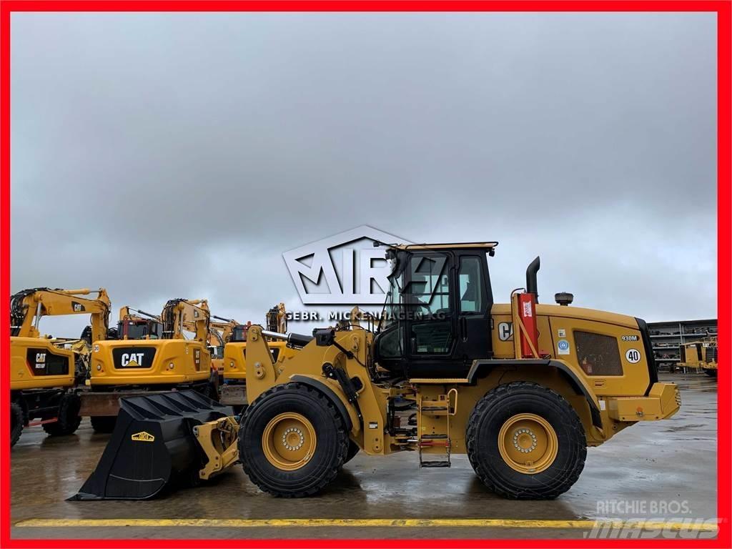 CAT 930M Фронтальные погрузчики