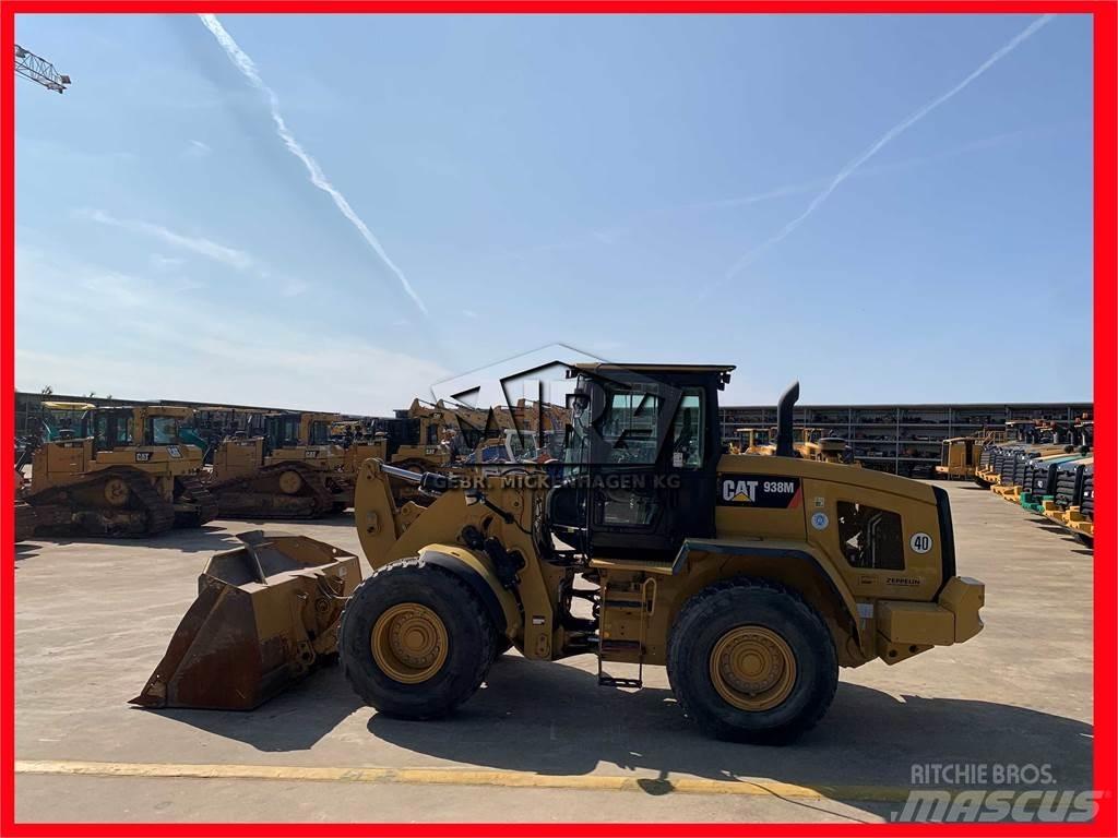 CAT 938M Фронтальные погрузчики