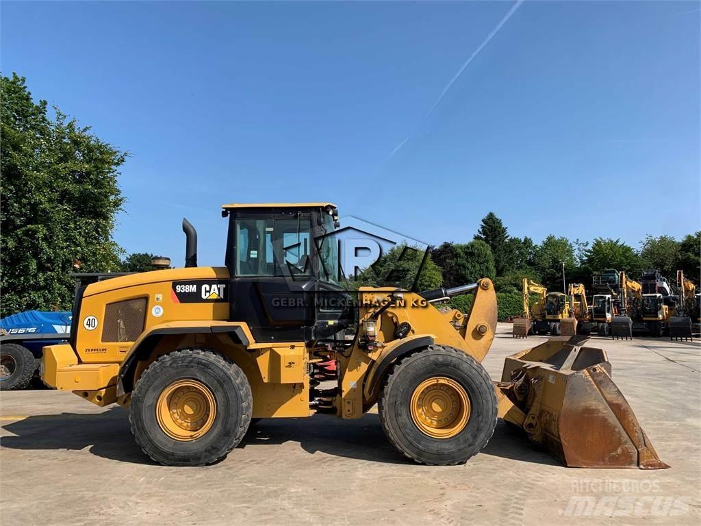 CAT 938M Фронтальные погрузчики