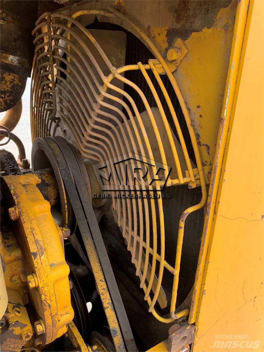 CAT 941 Гусеничные фронтальные погрузчики