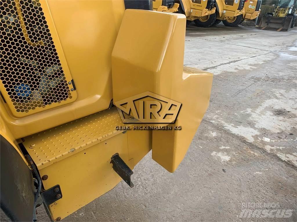 CAT 962M Фронтальные погрузчики