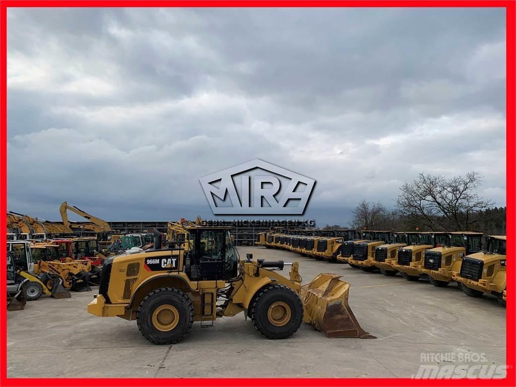 CAT 966M Фронтальные погрузчики