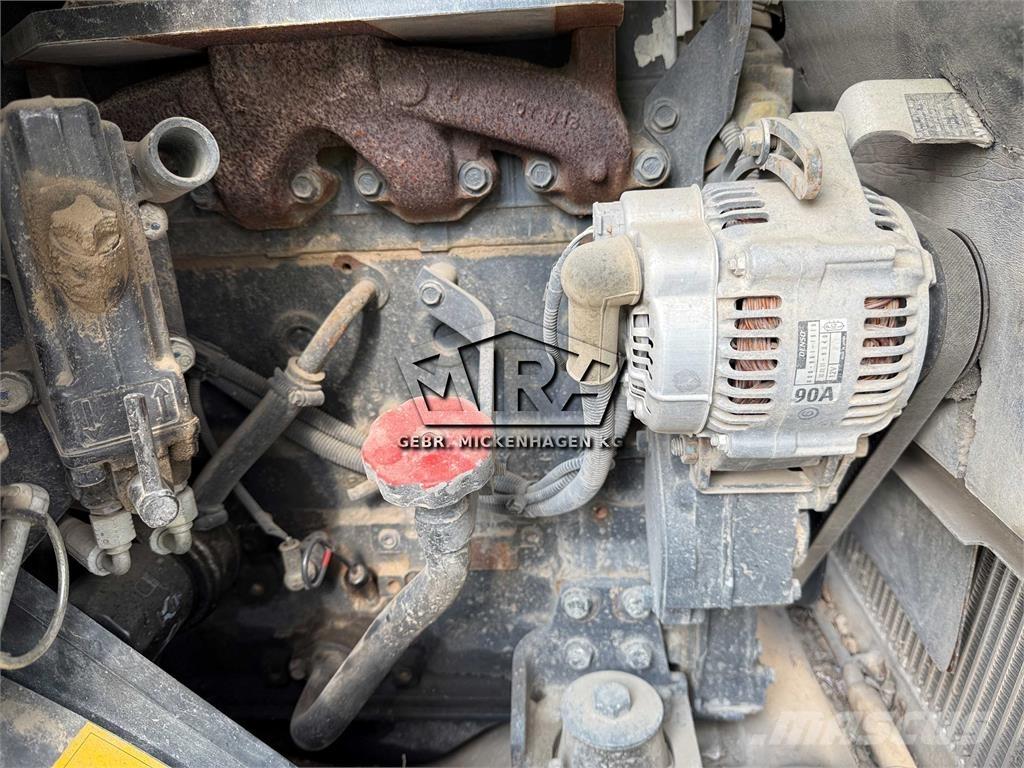 Komatsu WA70-7 Фронтальные погрузчики