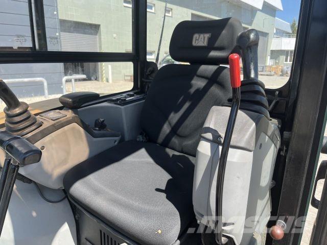 CAT 302.7D CR Строительная техника - Другие