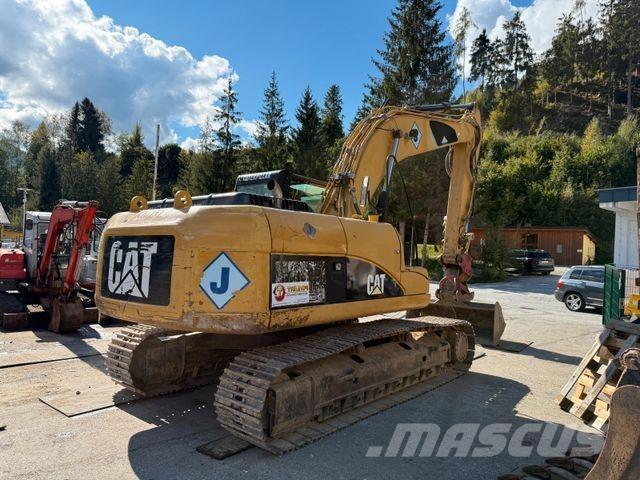 CAT 323D Гусеничные экскаваторы