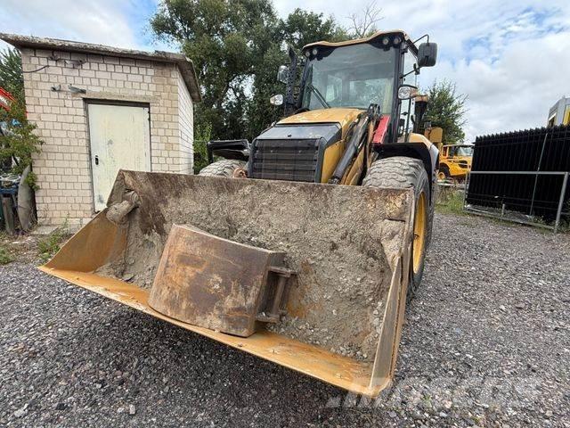 CAT 444 F Экскаваторы-погрузчики