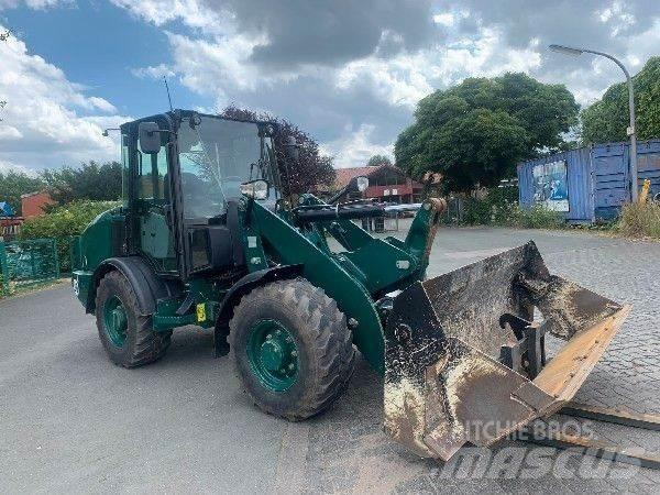 CAT 906 M Фронтальные погрузчики