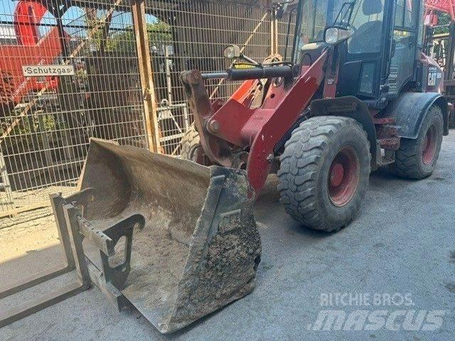 CAT 908 M Фронтальные погрузчики