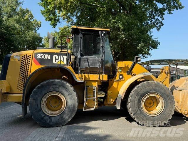 CAT 950 M Фронтальные погрузчики
