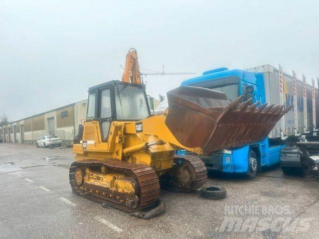 CAT 953 Гусеничные бульдозеры