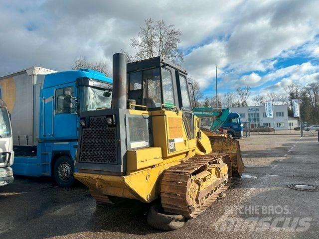 CAT 953 Гусеничные бульдозеры