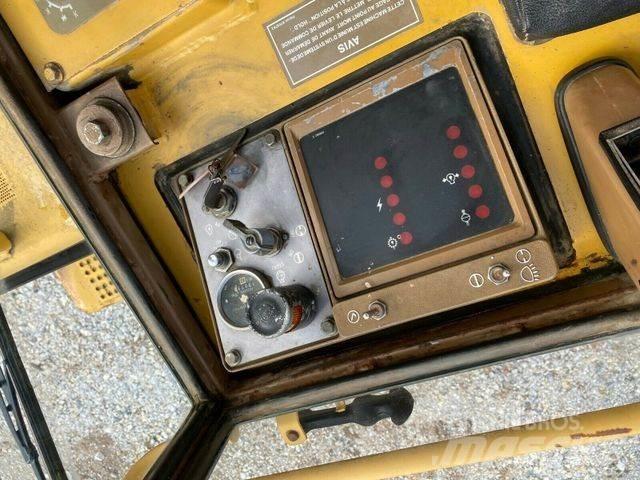 CAT 953 Laderaupe Гусеничные бульдозеры