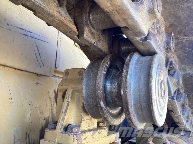 CAT D6T XL Строительная техника - Другие