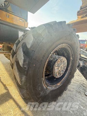 CAT M320 F Колёсные экскаваторы