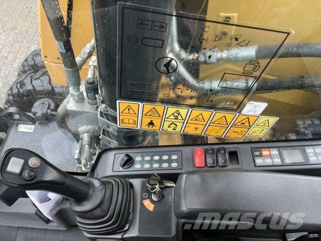 CAT M320F Строительная техника - Другие