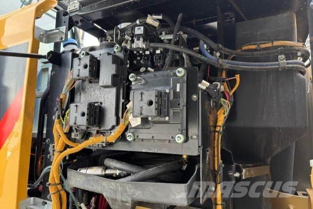 CAT | M320F Oilquick Строительная техника - Другие