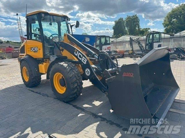 JCB 409 Фронтальные погрузчики