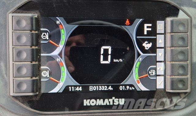 Komatsu WA 70 M-8 Фронтальные погрузчики