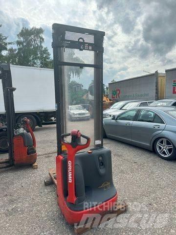 Linde L12 Высотные комплектовщики