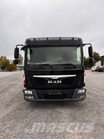 MAN 8.220 Бортовые фургоны