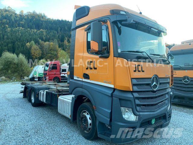 Mercedes-Benz 2542 Шасси с кабиной