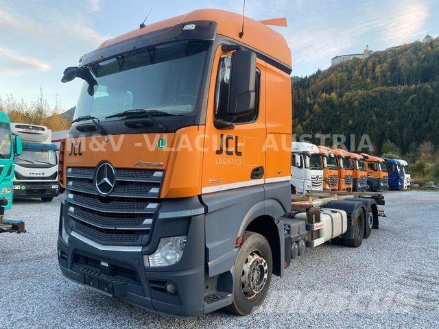 Mercedes-Benz 2542 Шасси с кабиной