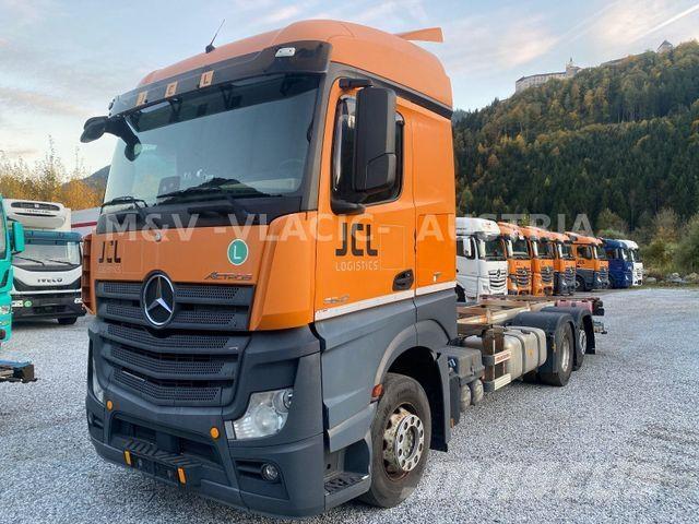 Mercedes-Benz 2542 Шасси с кабиной