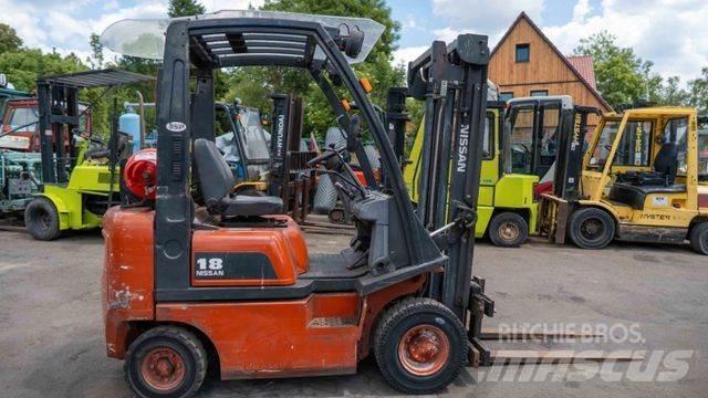 Nissan 18 Газовые погрузчики