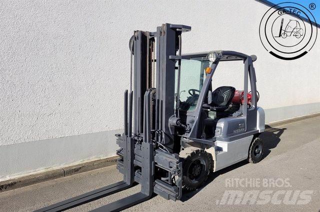 Nissan U1D2A25LQ Газовые погрузчики